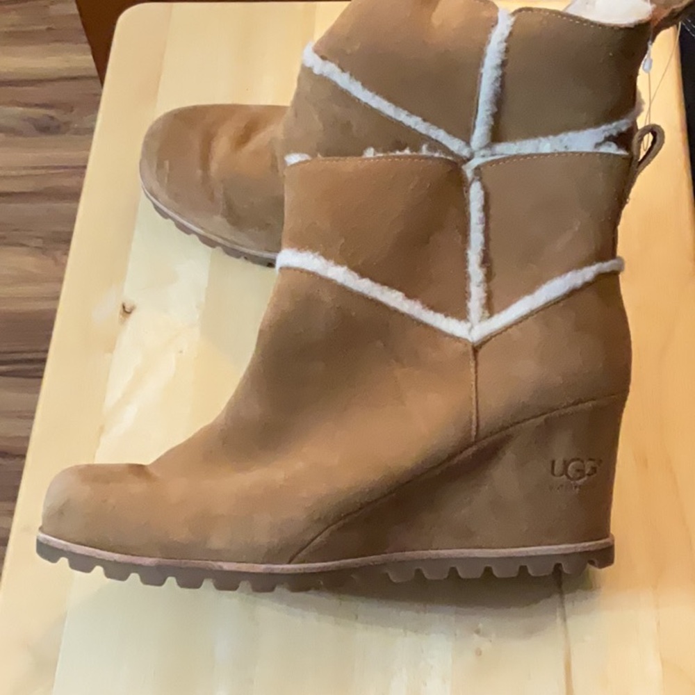 UGG Women's Beige Suede Wedge Boots Size 11